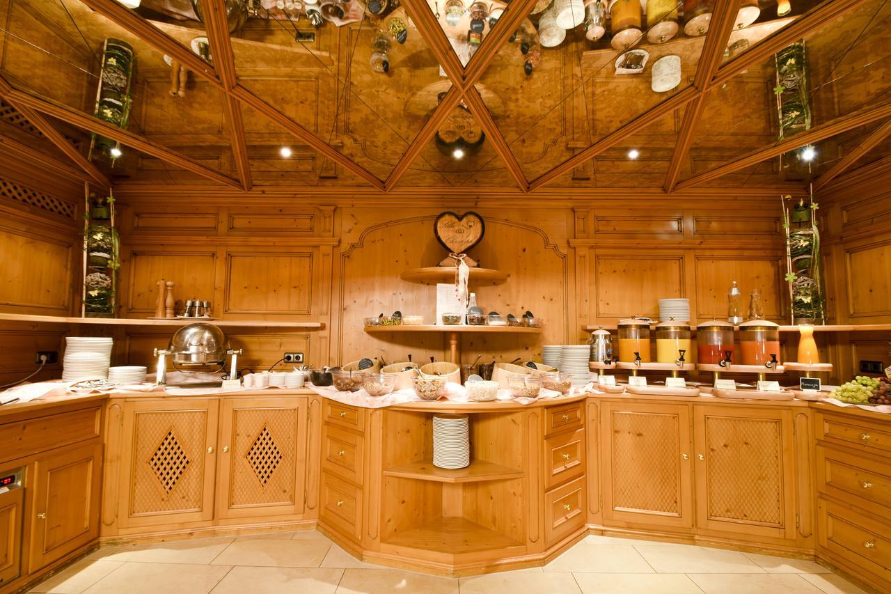 Berg-Spa & Hotel Zamangspitze Sankt Gallenkirch Dış mekan fotoğraf